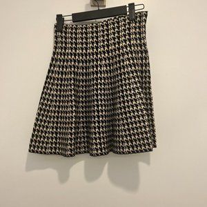 BRAND NEW LULU'S mini skirt